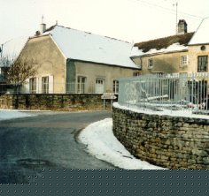 École et logement avant la restauration de 1995